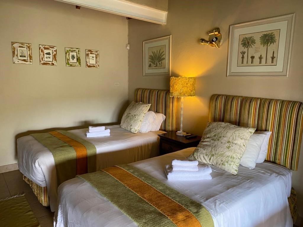 Croc River Lodge Komatipoort Buitenkant foto
