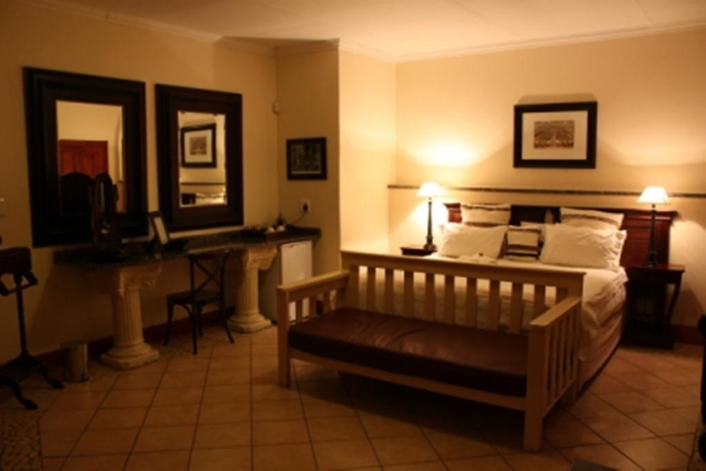 Croc River Lodge Komatipoort Buitenkant foto
