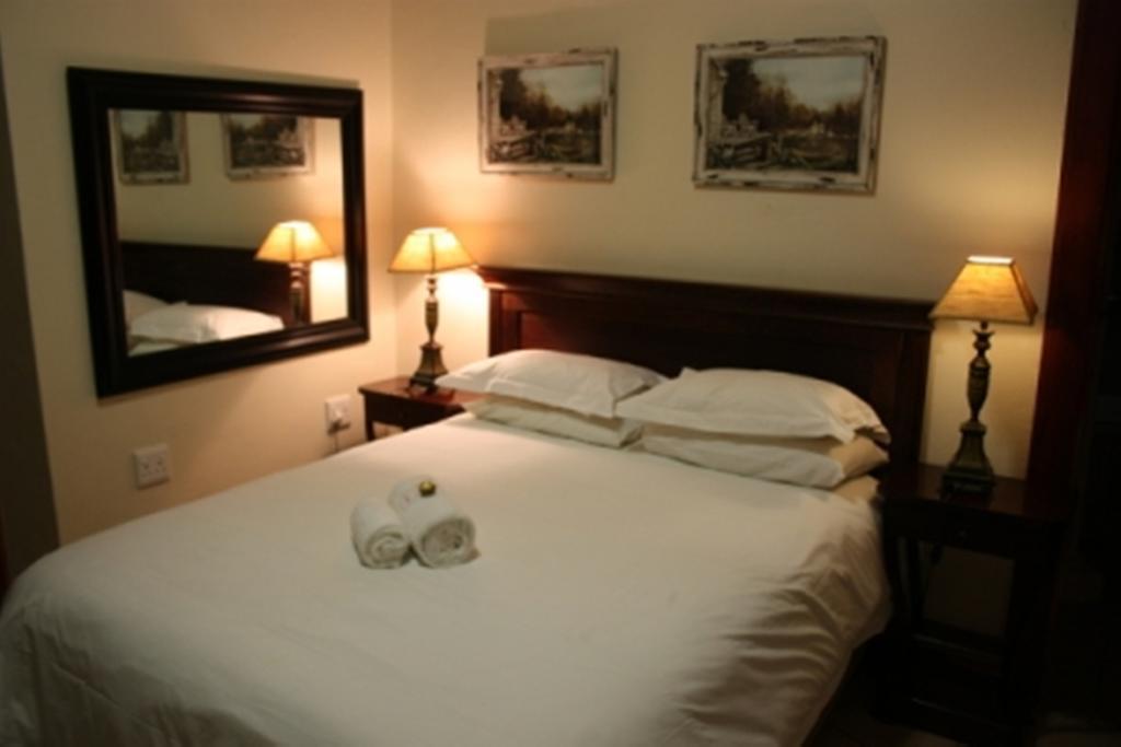 Croc River Lodge Komatipoort Buitenkant foto